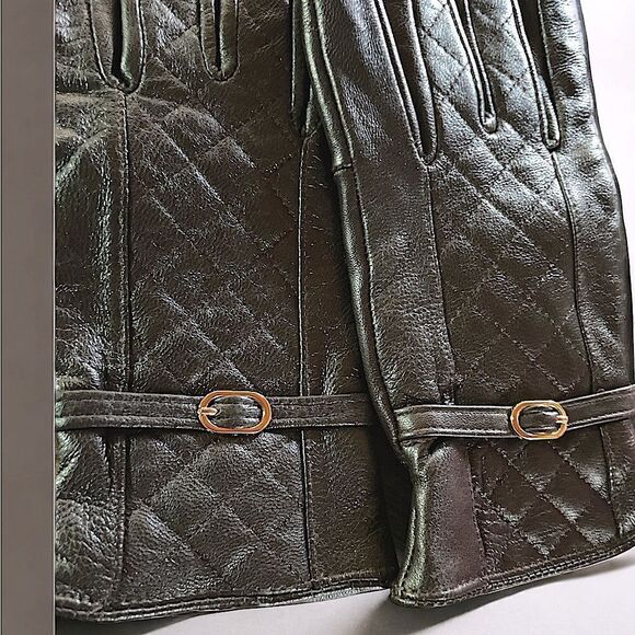 Vintage - Ladies Chocolate Brown Leather Gloves l Gold Hardware Buckle l Lined - Picture 4 of 8